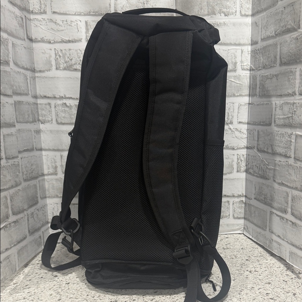 True Religion Men's Black Convertible Backpack Duffle Bag - Picture 4 of 8